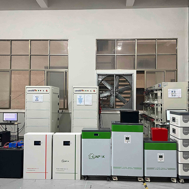 النظام الشمسي الهجين الكامل خارج الشبكة للمنازل منتجات الطاقة الشمسية 15Kw