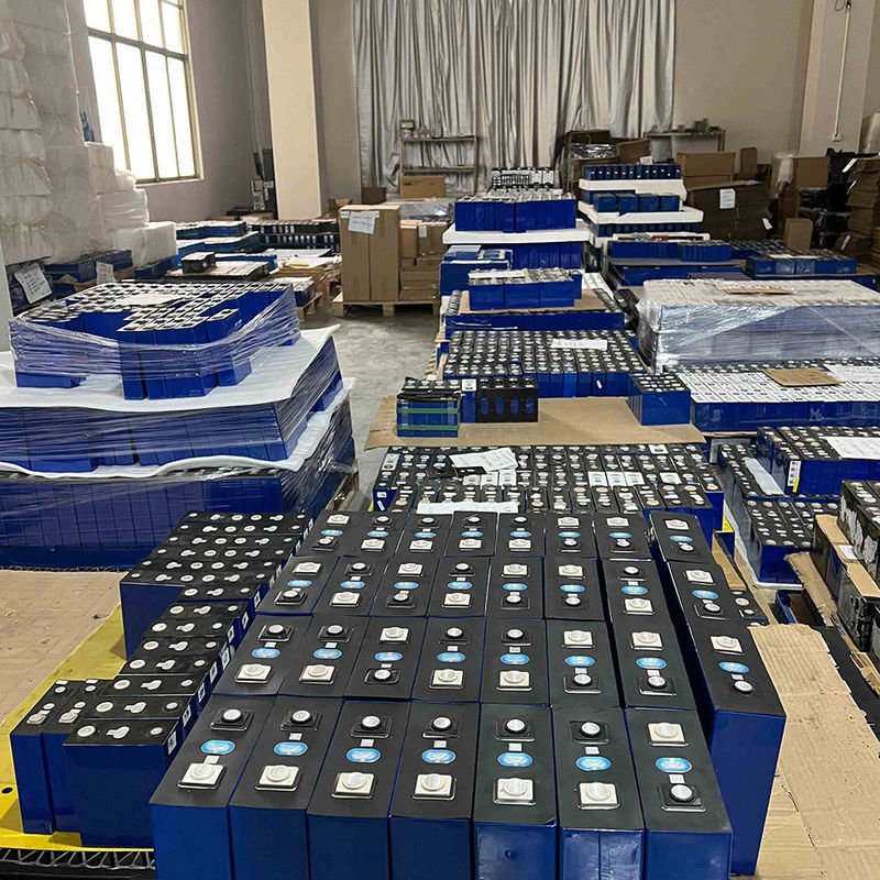 نظام الطاقة الشمسية السكني PERC 20Kw 30Kw 50Kw 100Kw 150Kw نظام هجين العاكس الشمسي
