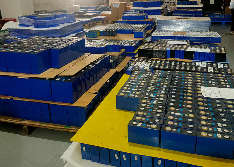 أنظمة تركيب ألواح الليثيوم أيون Pv 48V 3kwh 5kwh 15kwh هيكل تركيب وحدات الطاقة الشمسية